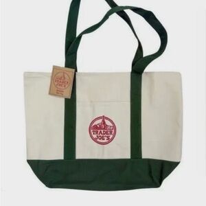 NWT Trader Joe’s Large Tote *2025 Holiday Edition*